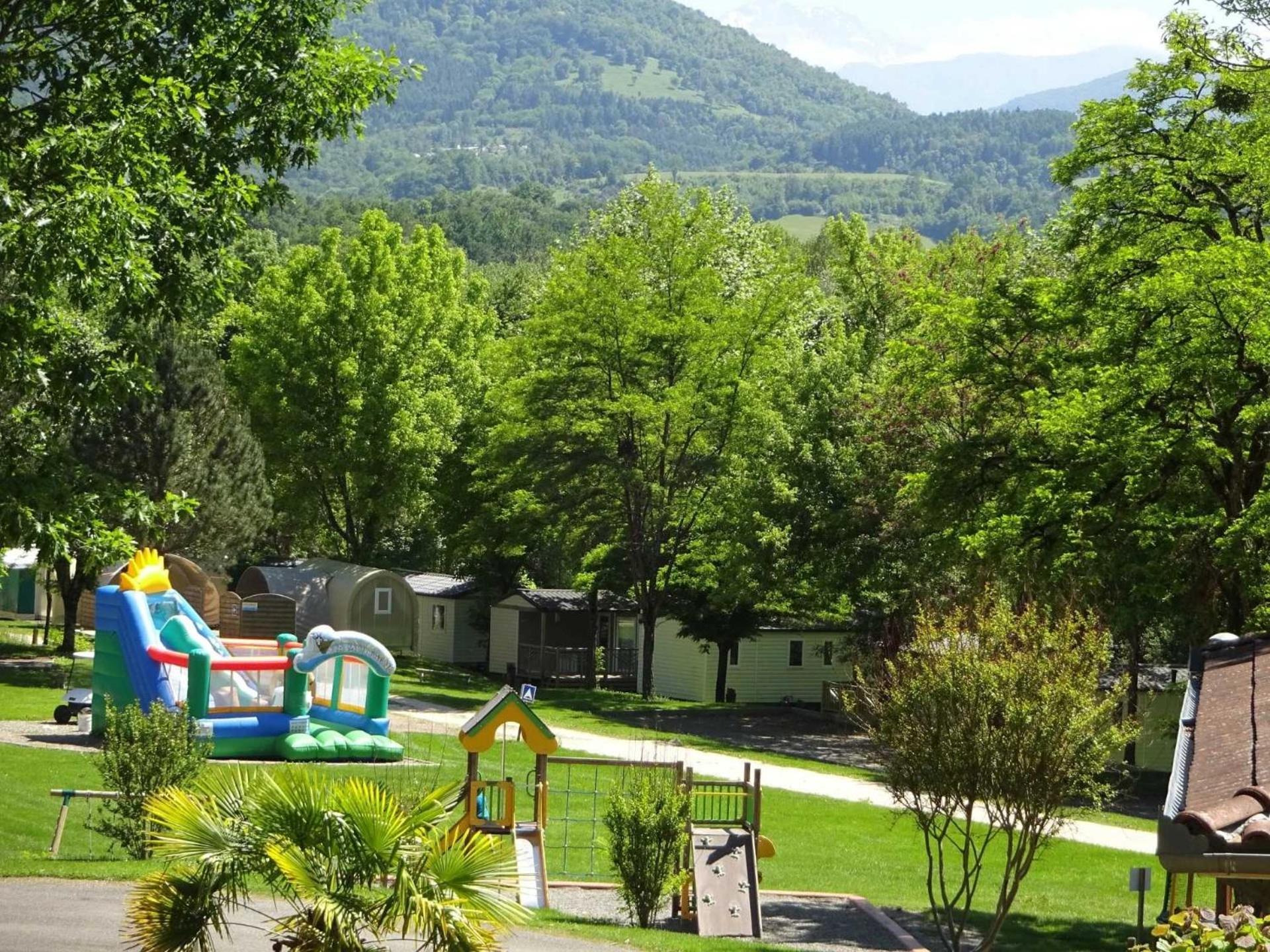 Camping - Piscine - Ccbaieb Montjoie-en-Couserans Εξωτερικό φωτογραφία